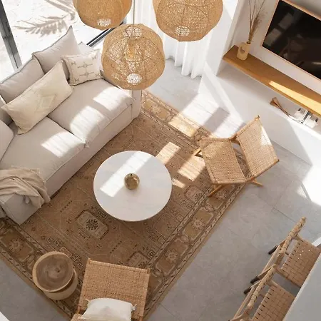 Villa Noma - Design Space With Pool In