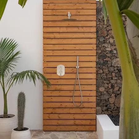 Noma - Design Space With Pool In Villa Corralejo